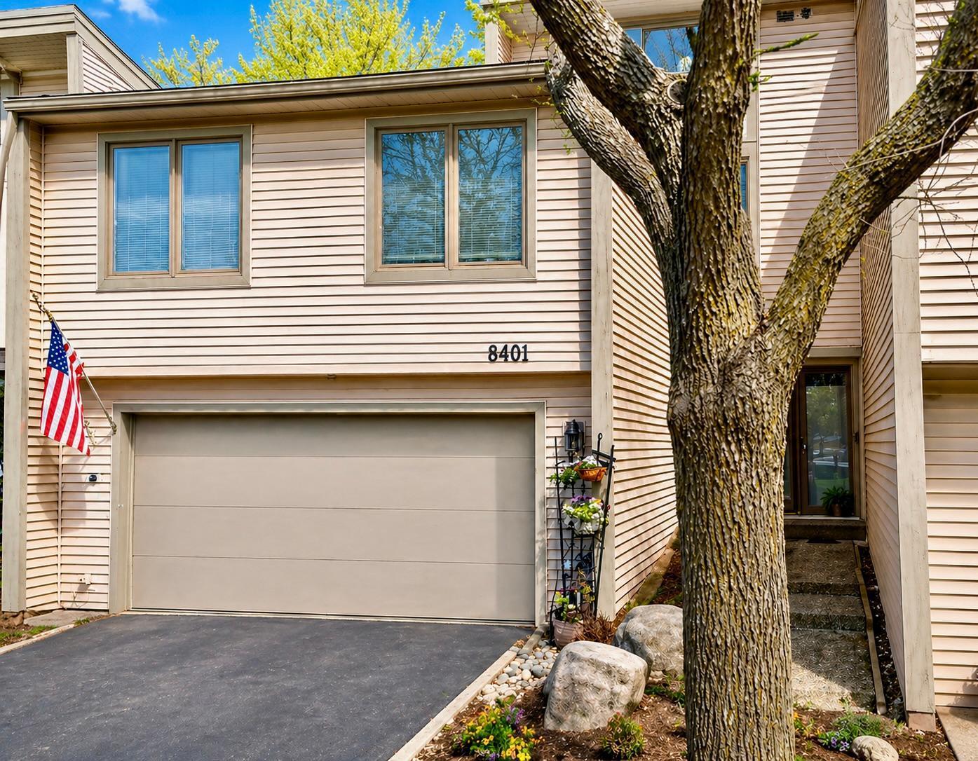 PROFESSIONAL PICS COMING SOON