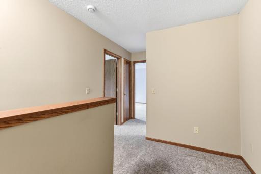 20-web-or-mls-2565-Lockwood-Dr-108-20.jpg