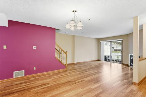 11-web-or-mls-2565-Lockwood-Dr-108-11.jpg