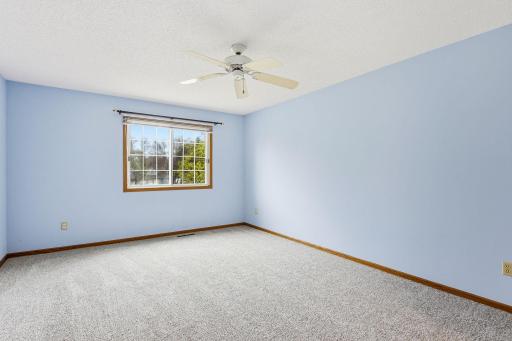 24-web-or-mls-2565-Lockwood-Dr-108-24.jpg