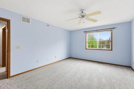 26-web-or-mls-2565-Lockwood-Dr-108-26.jpg
