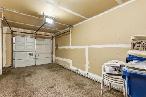 29-web-or-mls-2565-Lockwood-Dr-108-29.jpg