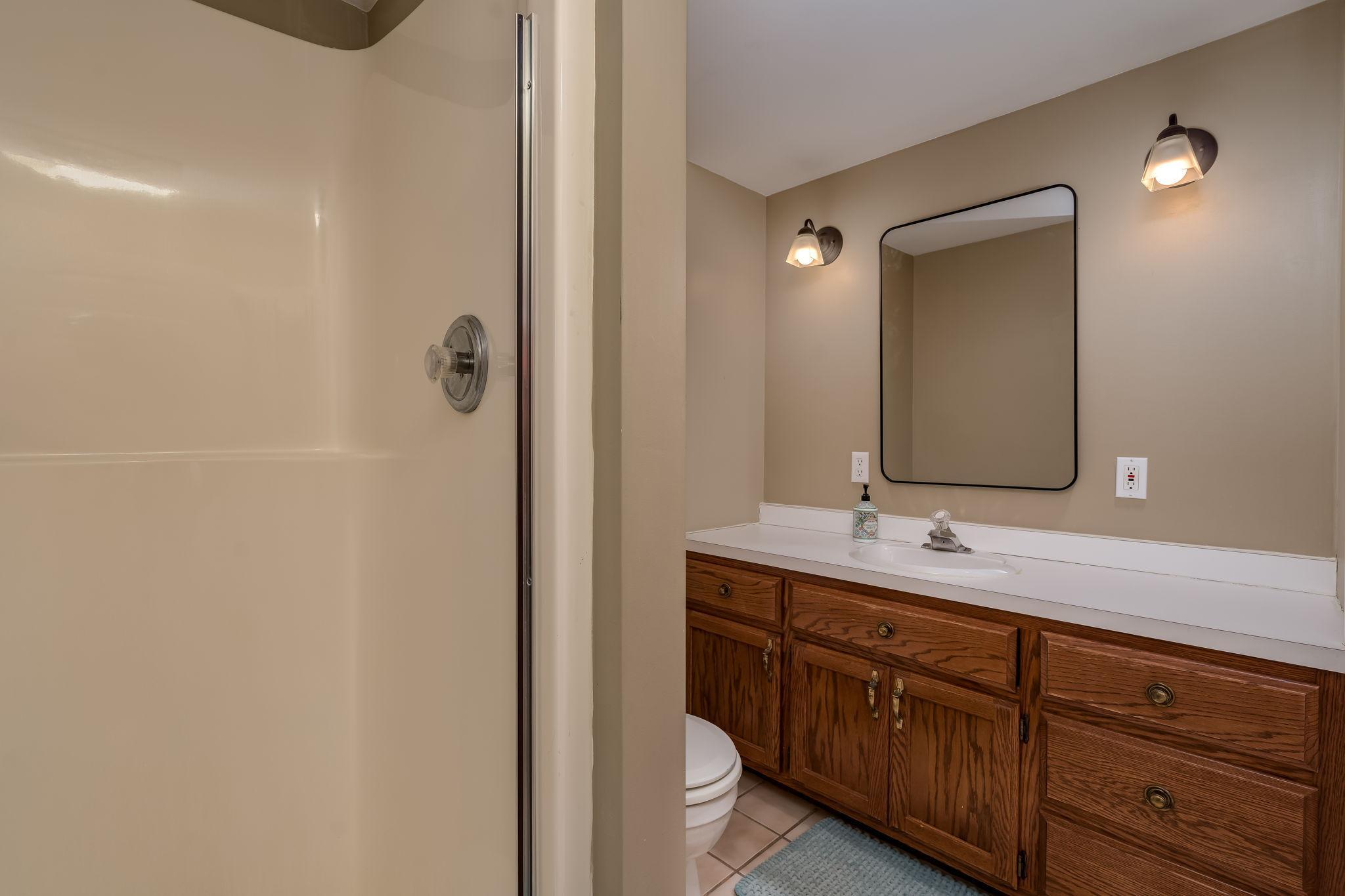 45-web-or-mls-75-telemark-dr.jpg