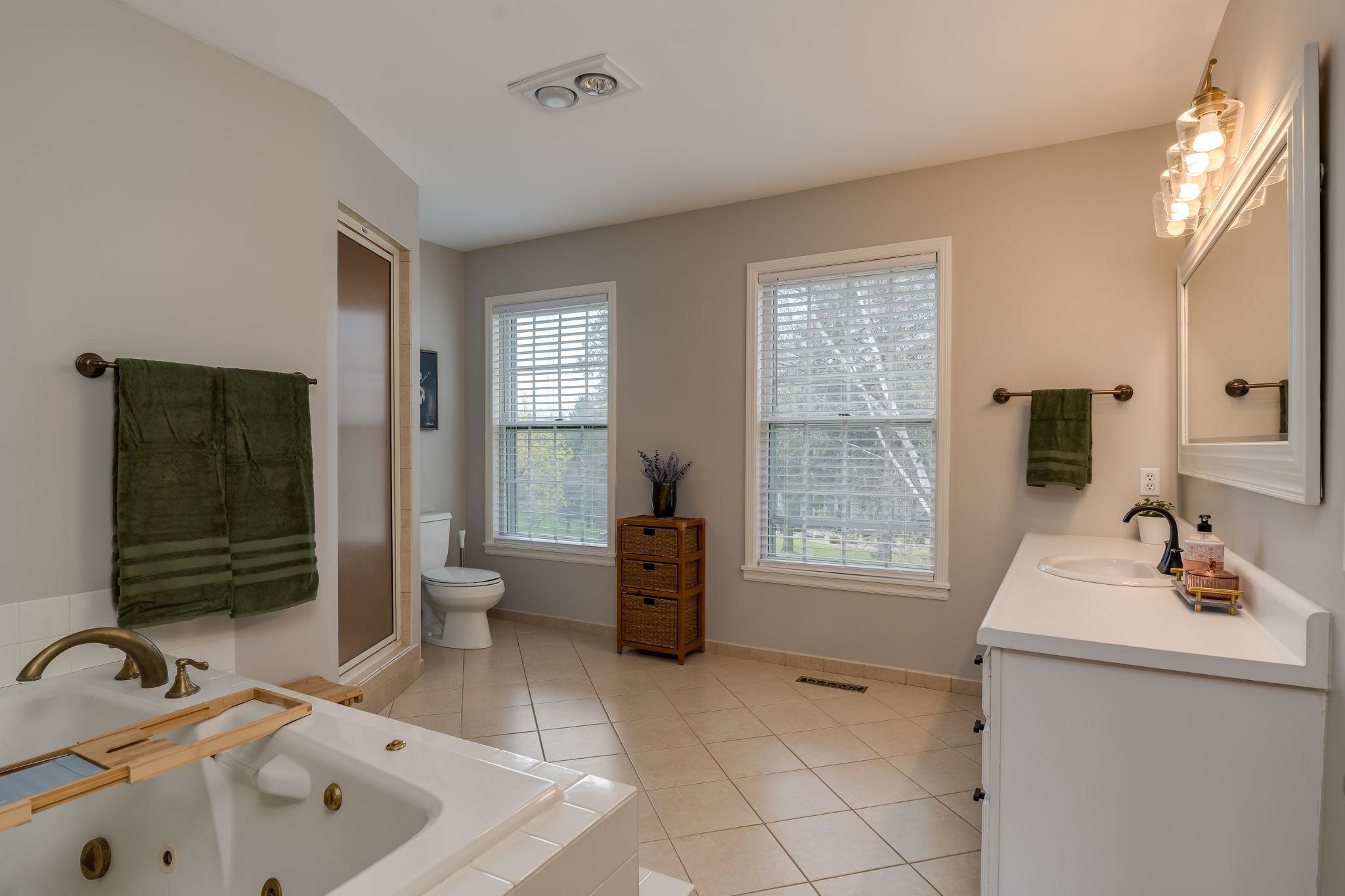 31-web-or-mls-75-telemark-dr.jpg