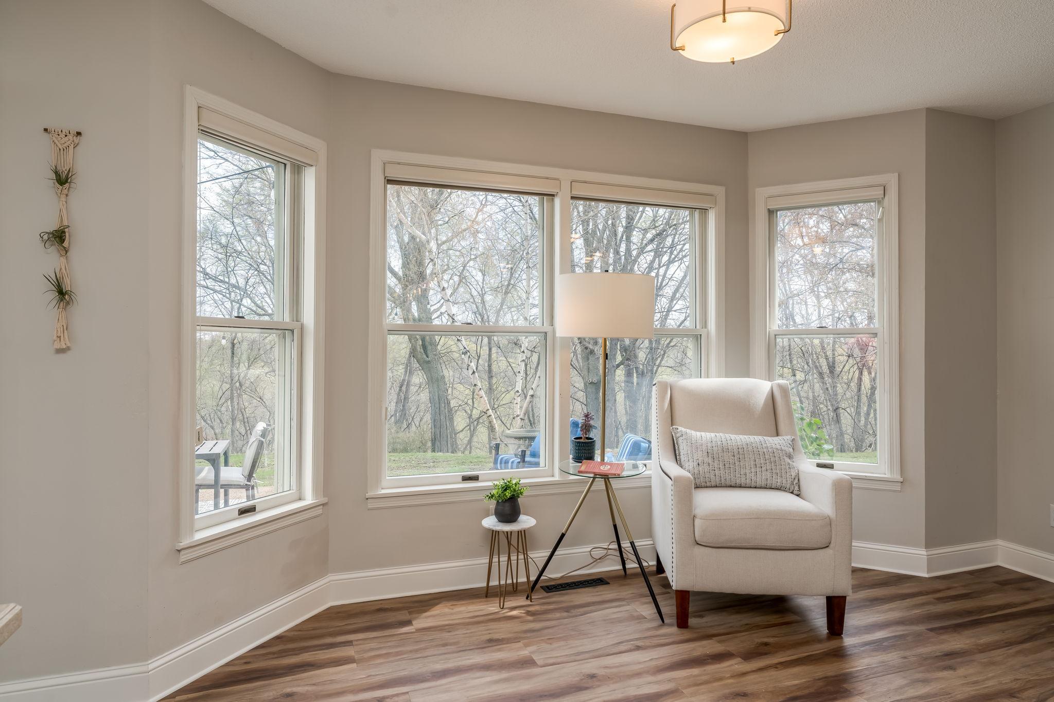 16-web-or-mls-75-telemark-dr.jpg