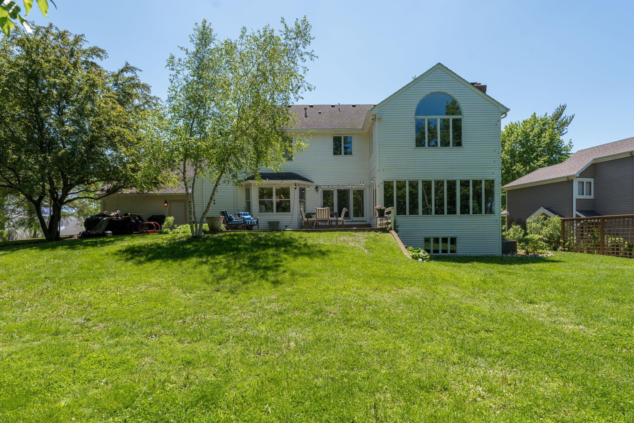 74-web-or-mls-75-telemark-dr.jpg