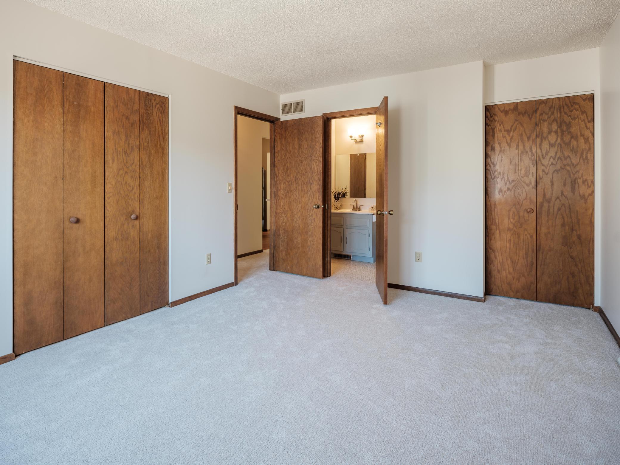 215. Elton Hills Dr #35-209.jpg