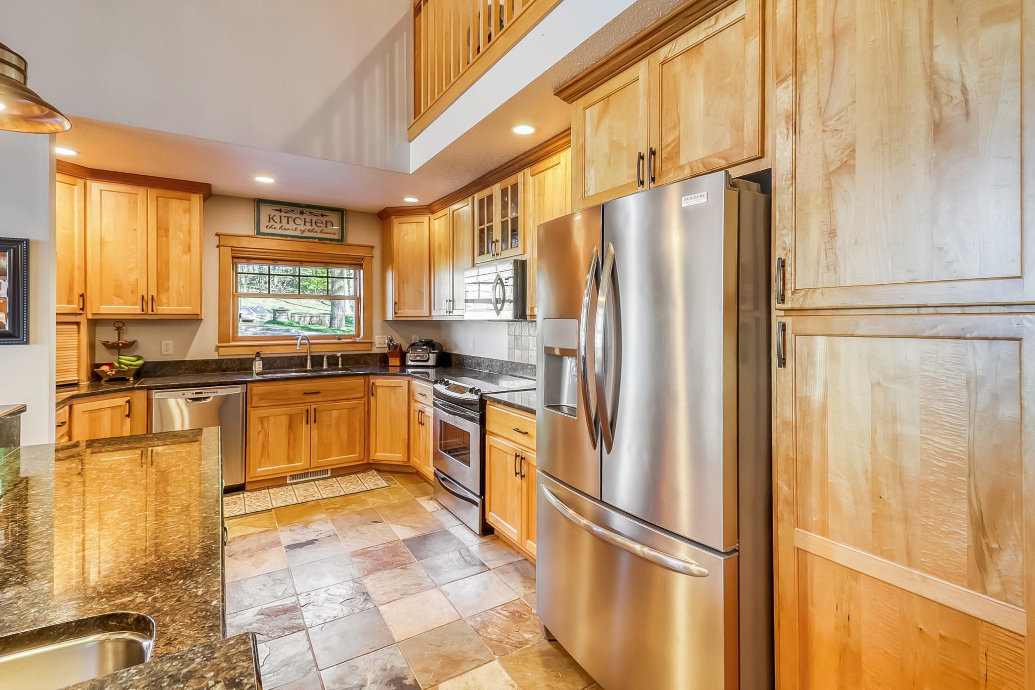 Kitchen1_3.jpg