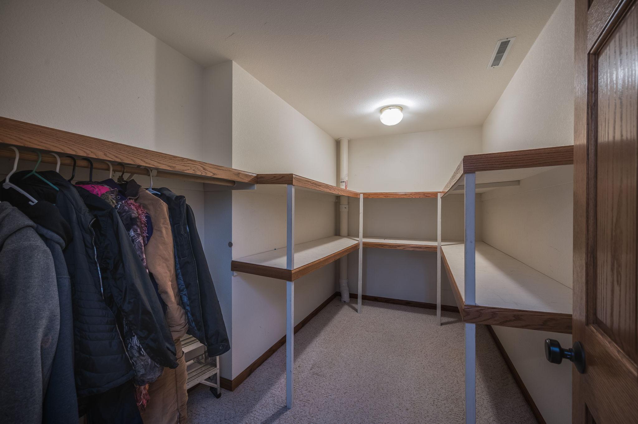 180 Jo Ray Dr Mankato MN-63.jpg