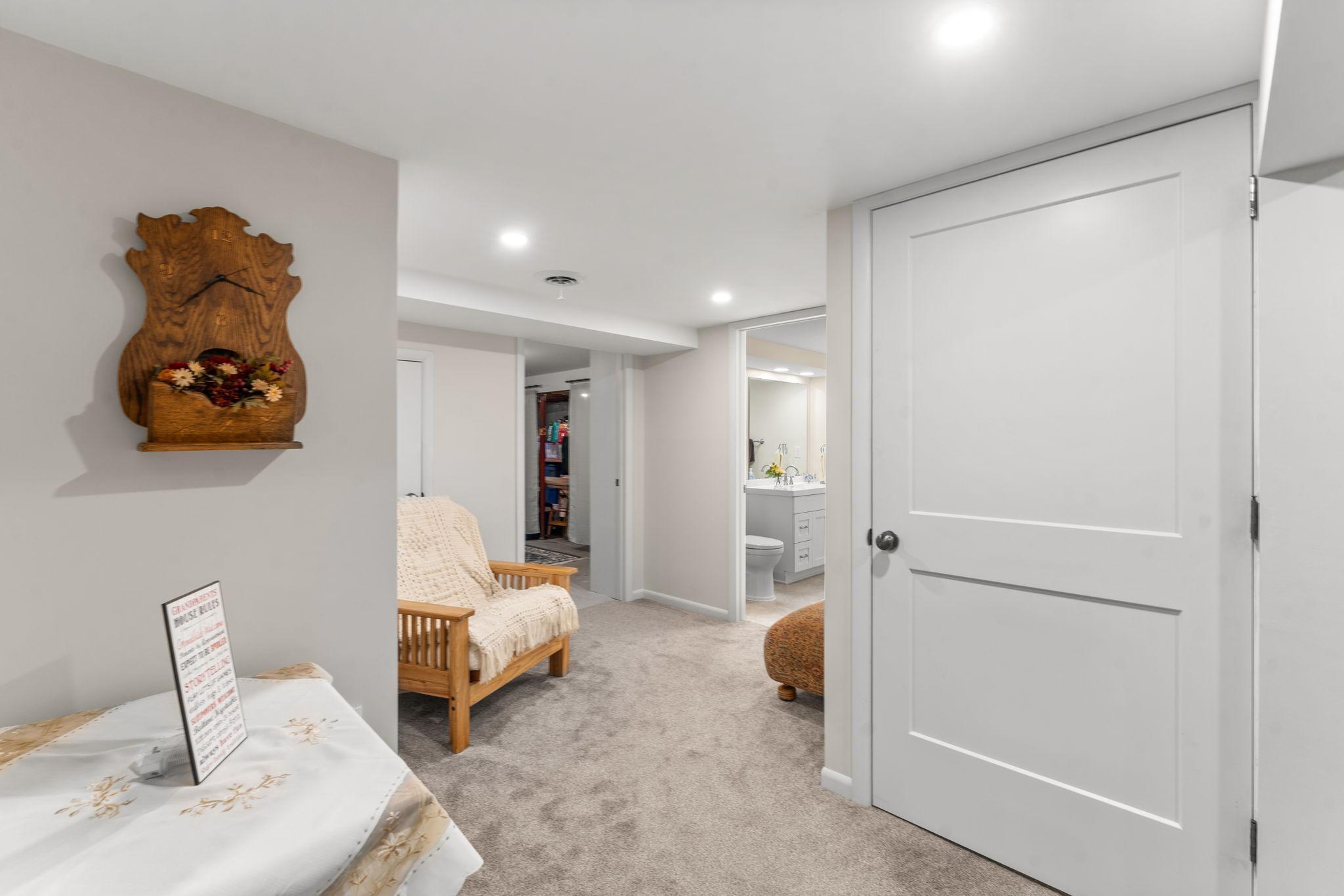 Well-designed floor plan with large hallways.