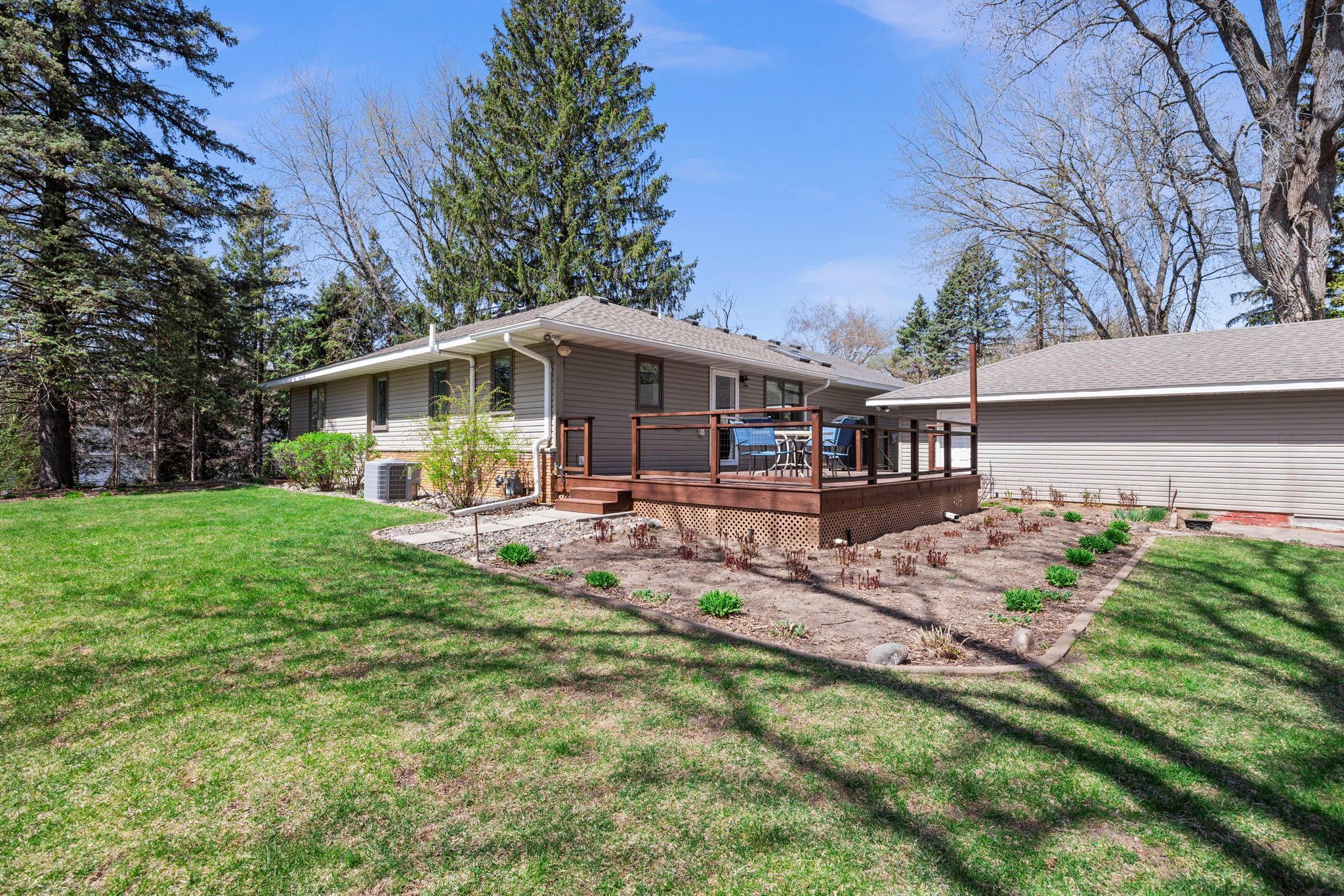This homesite feels like you're out in the country, but you're in the heart of Eagan!