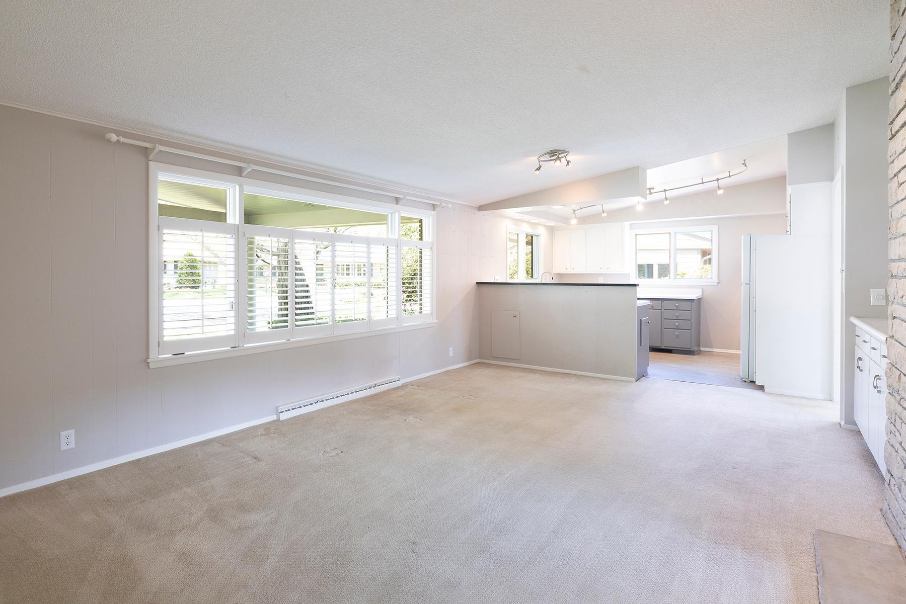 Family room to kitchen