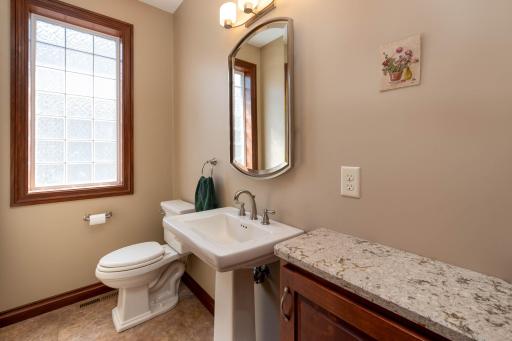 105 Viking Court, Mankato, MN 56001
