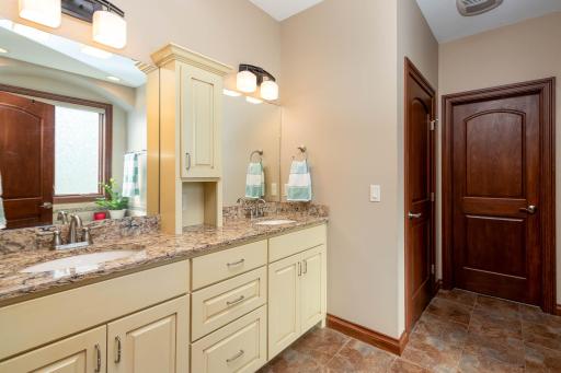 105 Viking Court, Mankato, MN 56001