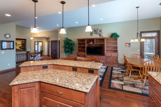 105 Viking Court, Mankato, MN 56001
