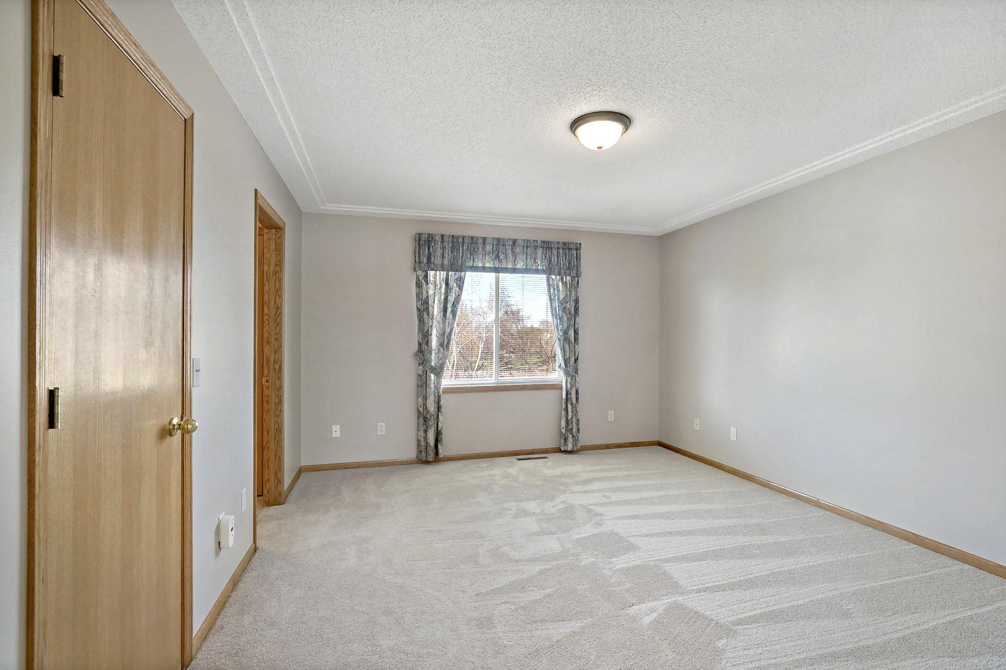 Note the decorative double raised track ceiling!