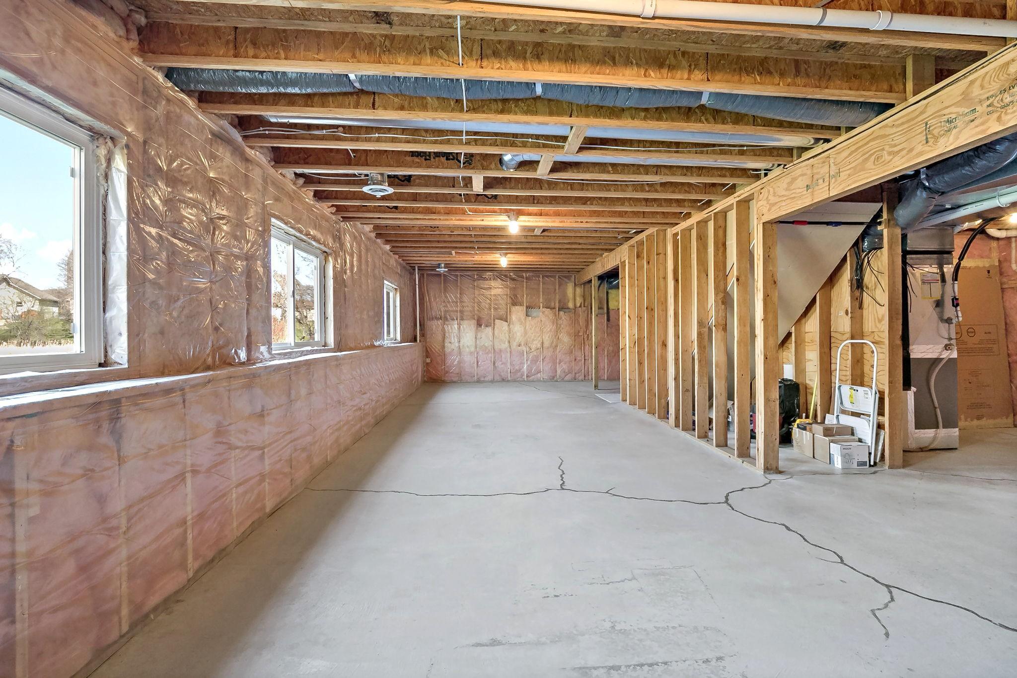 Nice ceiling height in the basement. One part approx. 8' 10 "; the other 8' 4"
