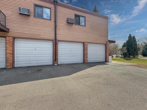 1225 7th Street S, 4, Moorhead, MN 56560