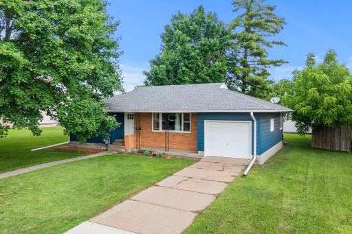 305 Main Street E, New Prague, MN 56071