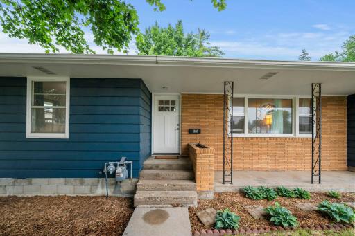 305 Main Street E, New Prague, MN 56071