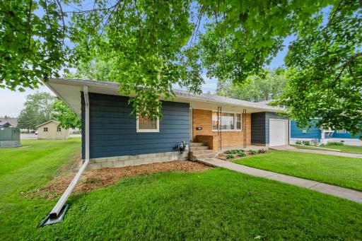305 Main Street E, New Prague, MN 56071