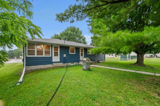 305 Main Street E, New Prague, MN 56071