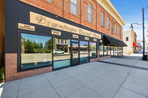 305 Main Street E, New Prague, MN 56071