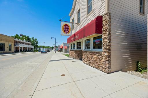 305 Main Street E, New Prague, MN 56071