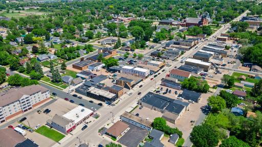 305 Main Street E, New Prague, MN 56071