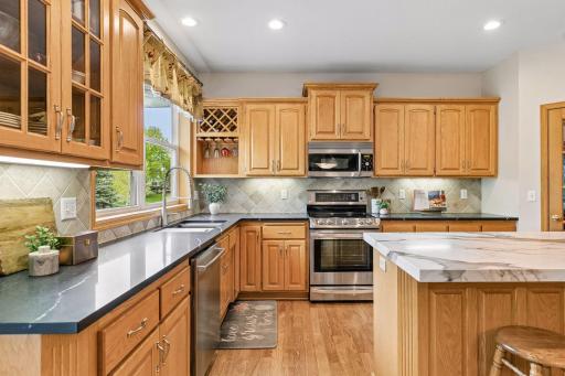 8167 Enclave Road, Saint Paul, MN 55125