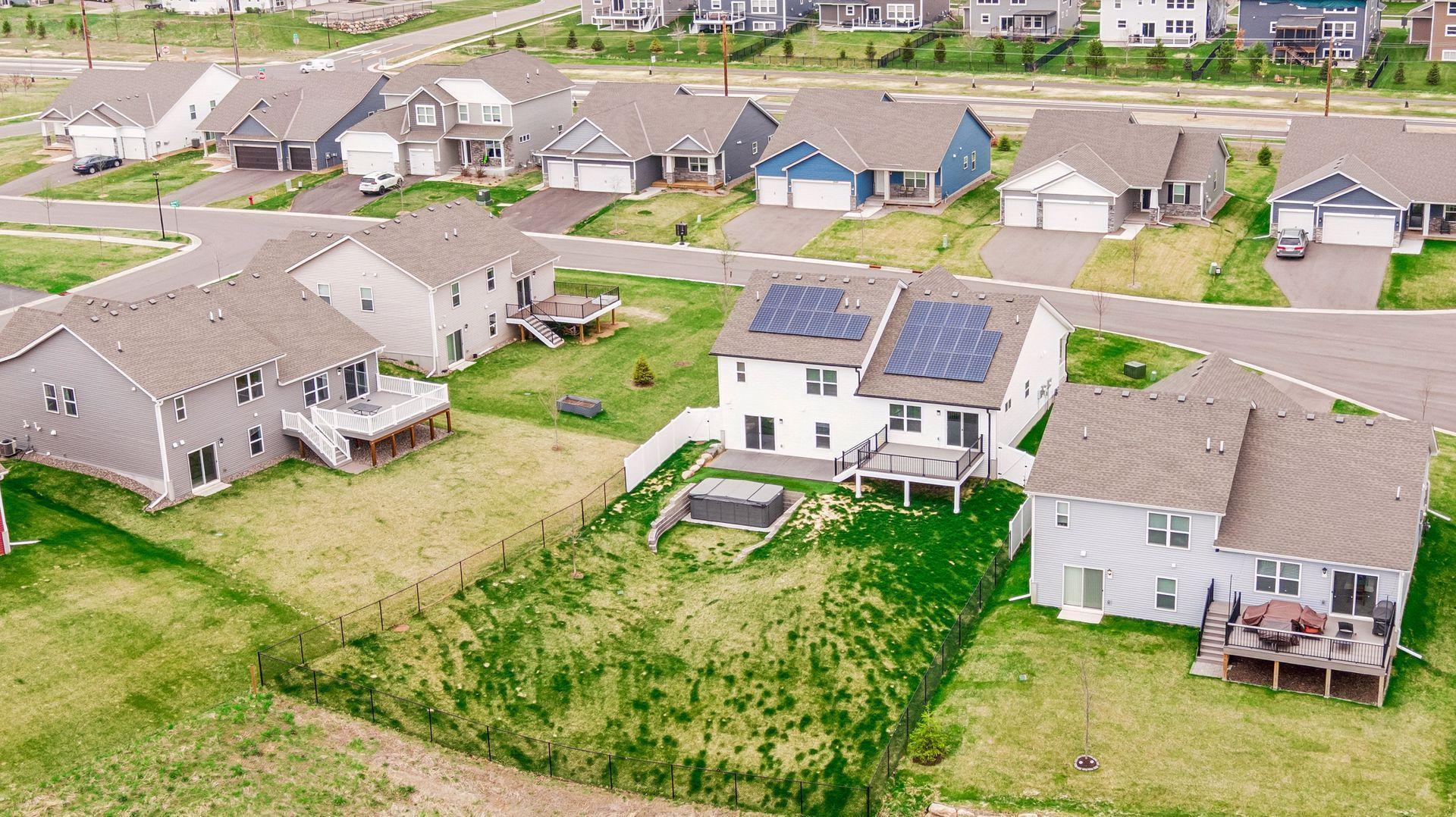 8261 Saddle Trail - Spacecrafting - 0006.jpg