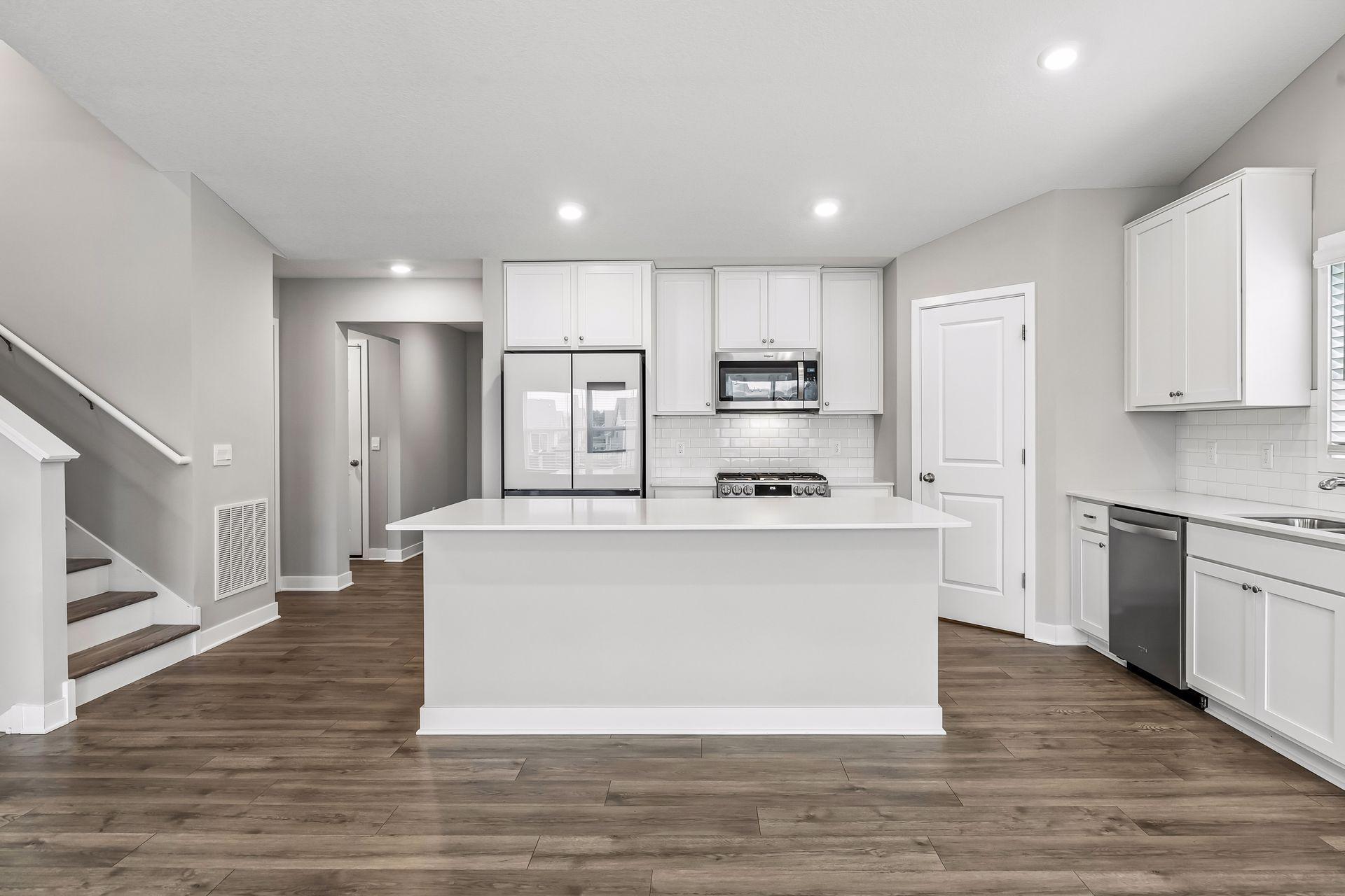 8261 Saddle Trail - Spacecrafting - 0015.jpg