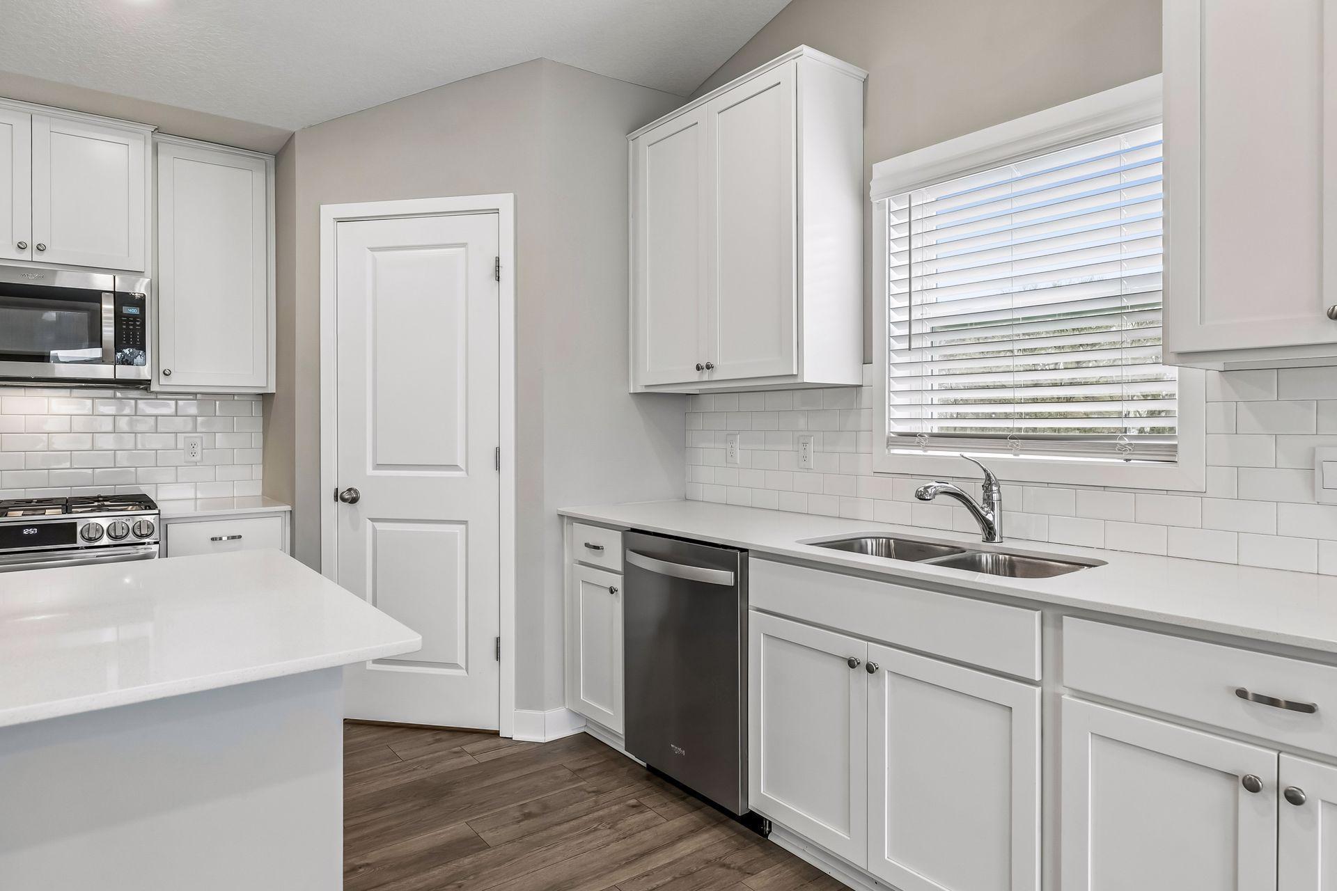 8261 Saddle Trail - Spacecrafting - 0017.jpg