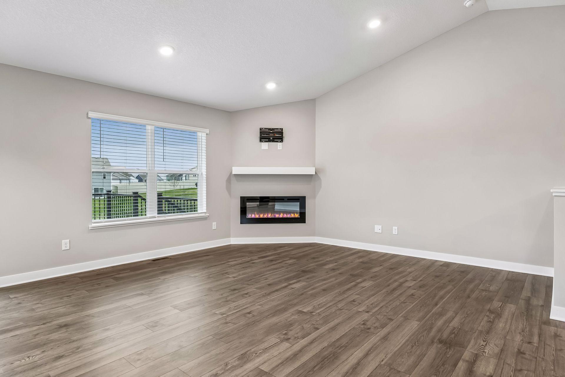 8261 Saddle Trail - Spacecrafting - 0021.jpg