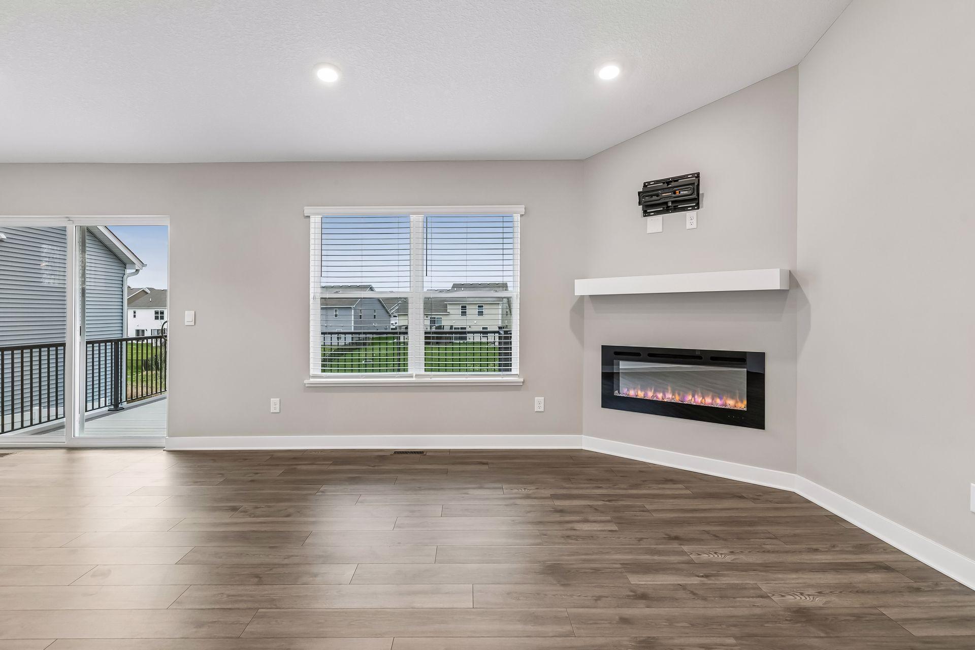 8261 Saddle Trail - Spacecrafting - 0023.jpg