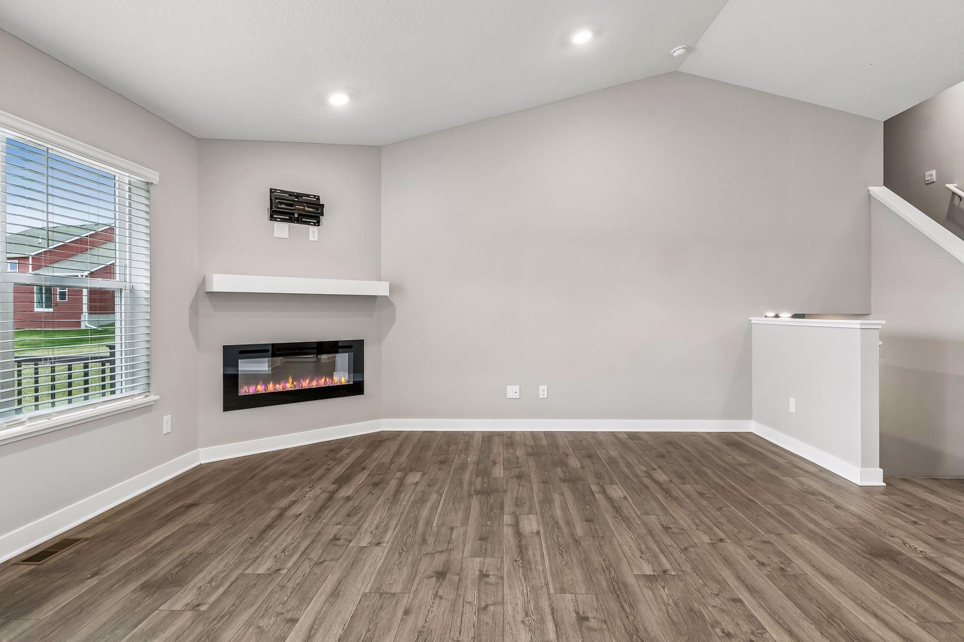 8261 Saddle Trail - Spacecrafting - 0022.jpg