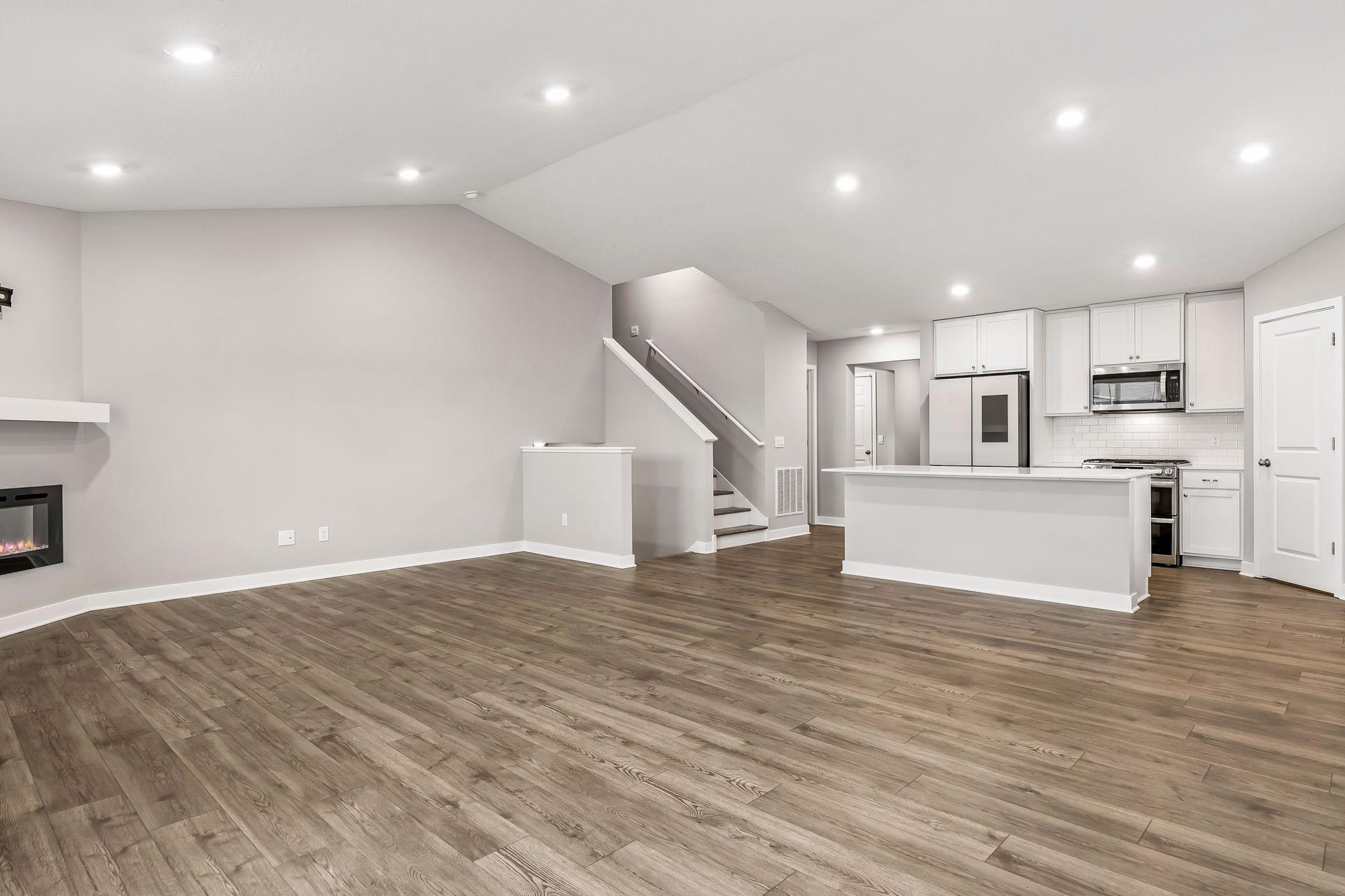 8261 Saddle Trail - Spacecrafting - 0027.jpg