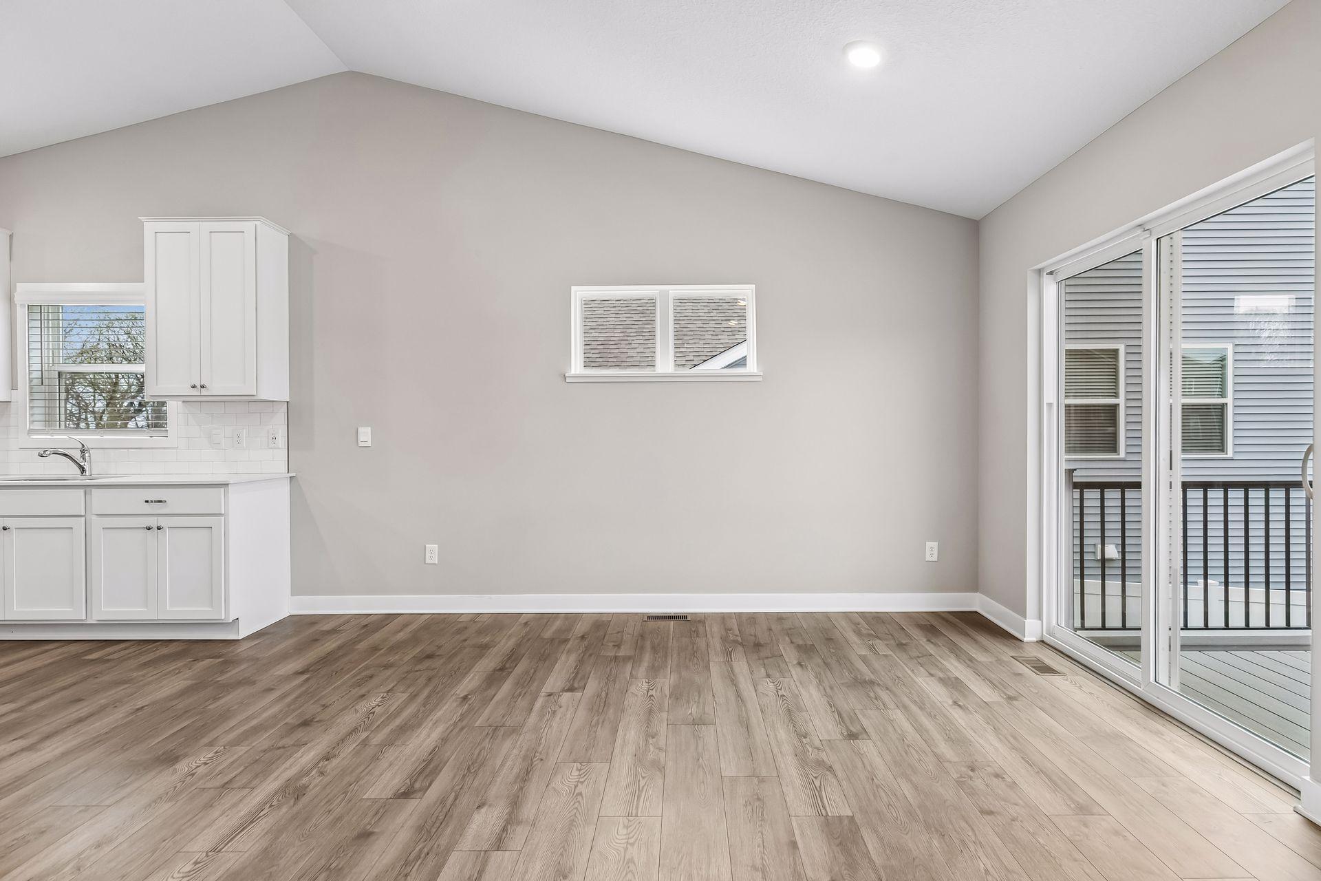 8261 Saddle Trail - Spacecrafting - 0026.jpg