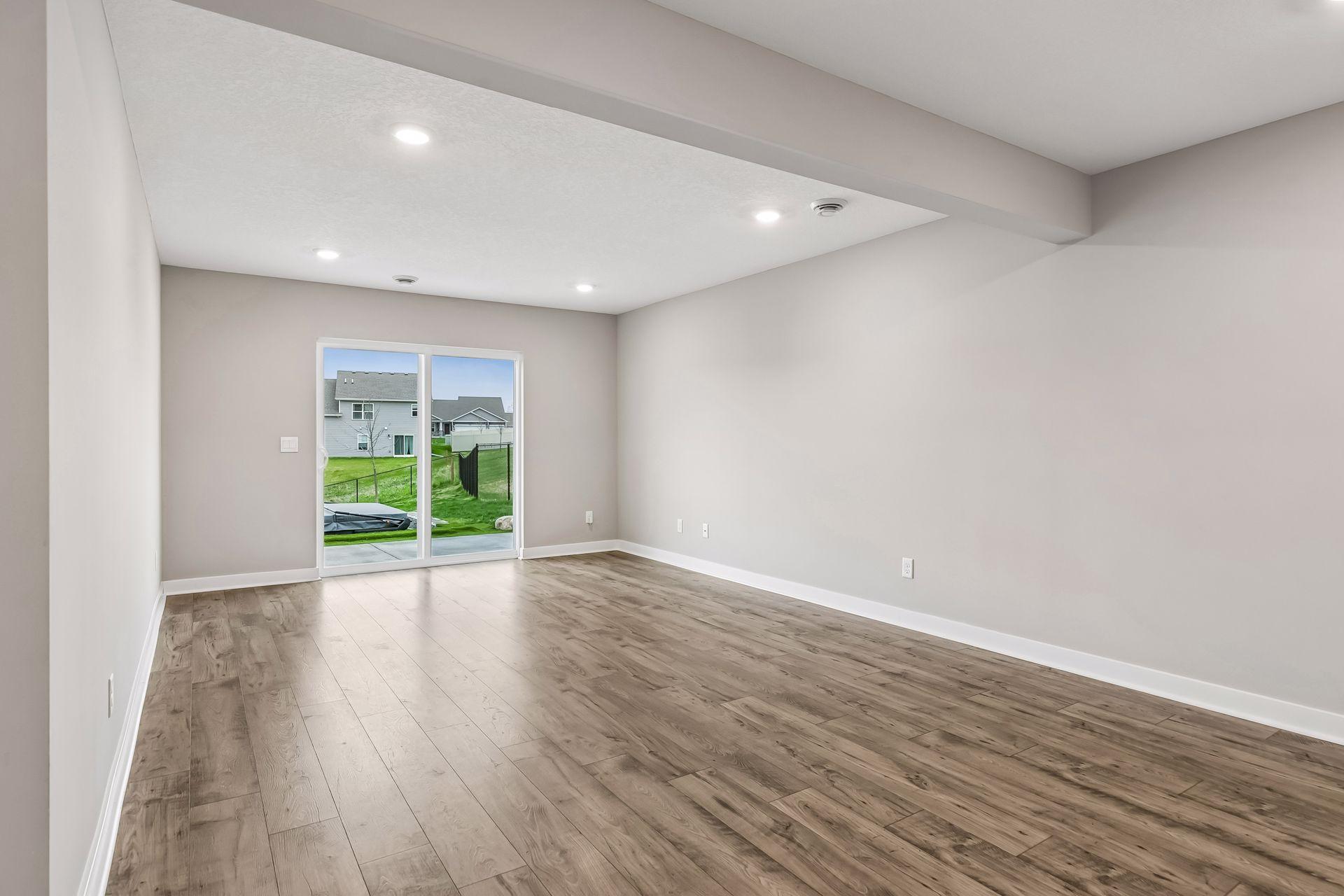 8261 Saddle Trail - Spacecrafting - 0038.jpg