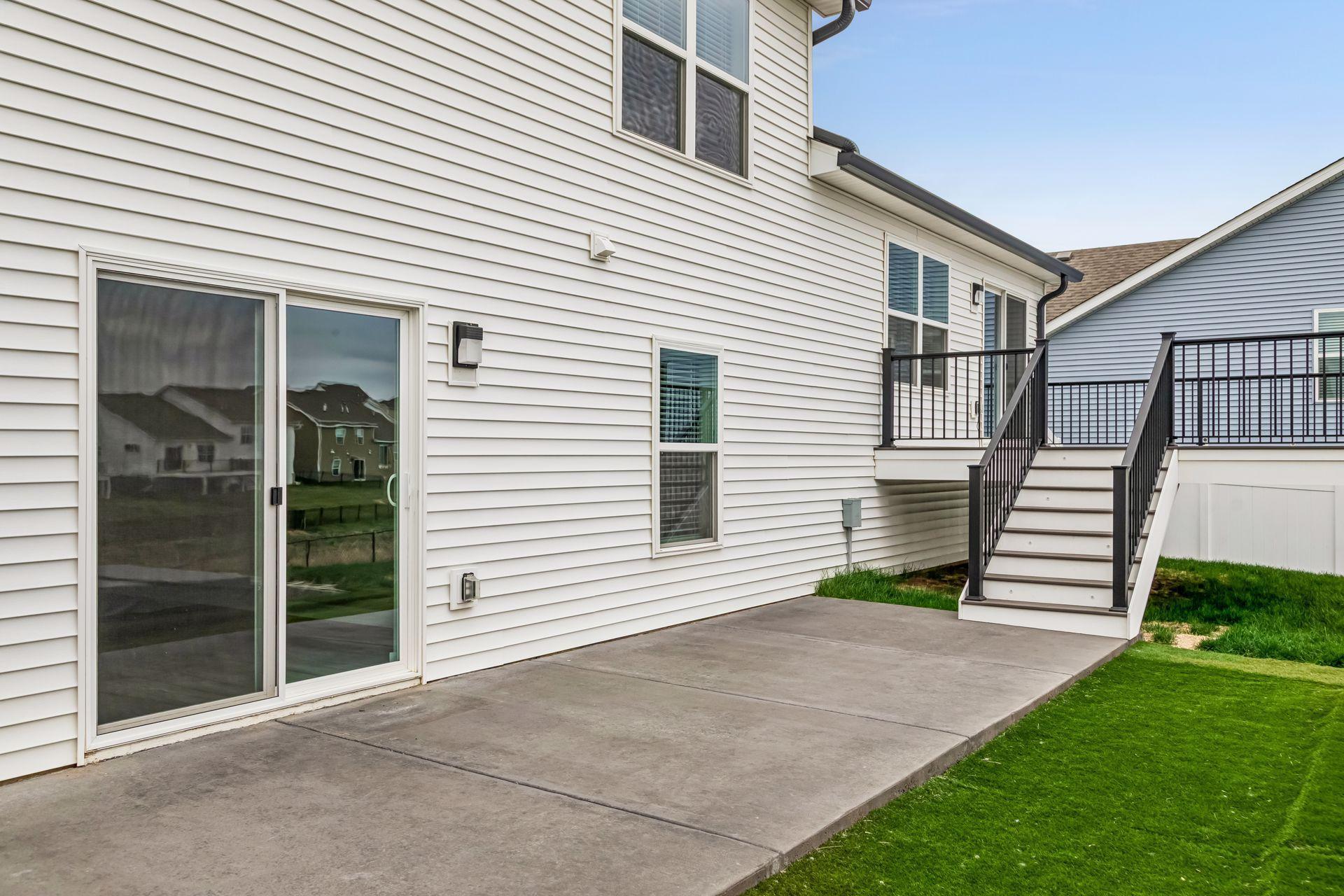 8261 Saddle Trail - Spacecrafting - 0047.jpg