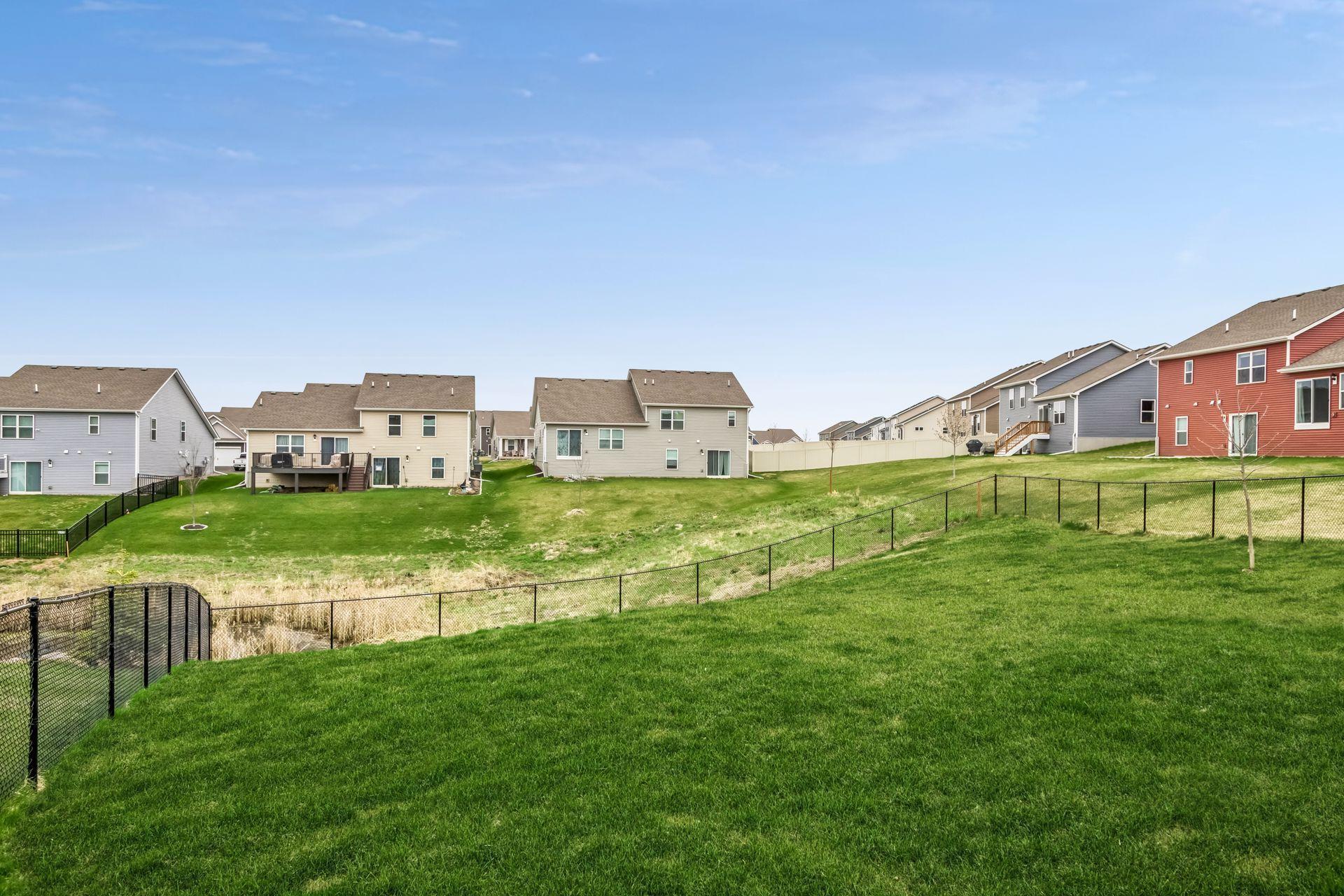 8261 Saddle Trail - Spacecrafting - 0051.jpg