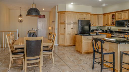 1405 Geneva Drive, Alexandria, MN 56308