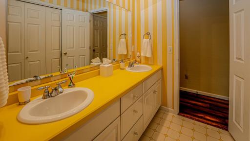 1405 Geneva Drive, Alexandria, MN 56308