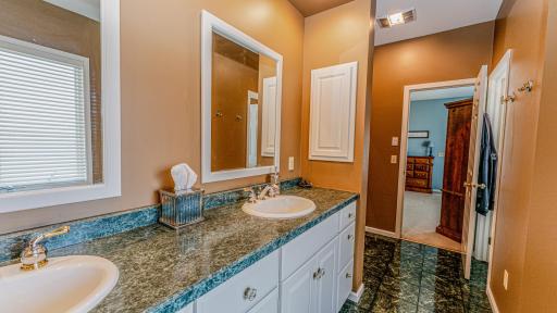 1405 Geneva Drive, Alexandria, MN 56308
