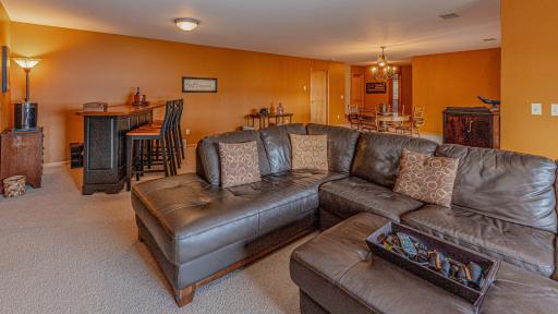 1405 Geneva Drive, Alexandria, MN 56308