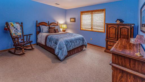1405 Geneva Drive, Alexandria, MN 56308