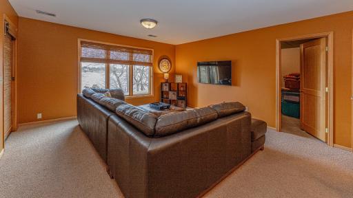 1405 Geneva Drive, Alexandria, MN 56308