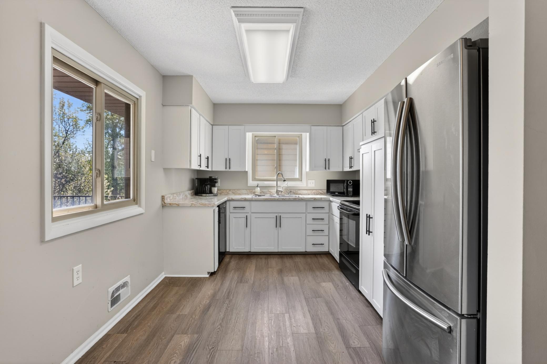 4520 perry ave n_00007.jpg