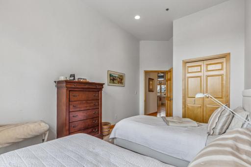 2 bedroom