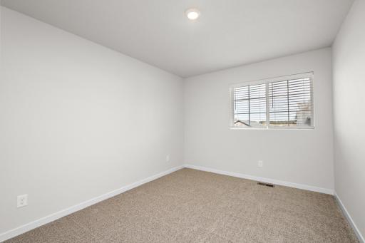 929 Spruce Street N, Cambridge, MN 55008